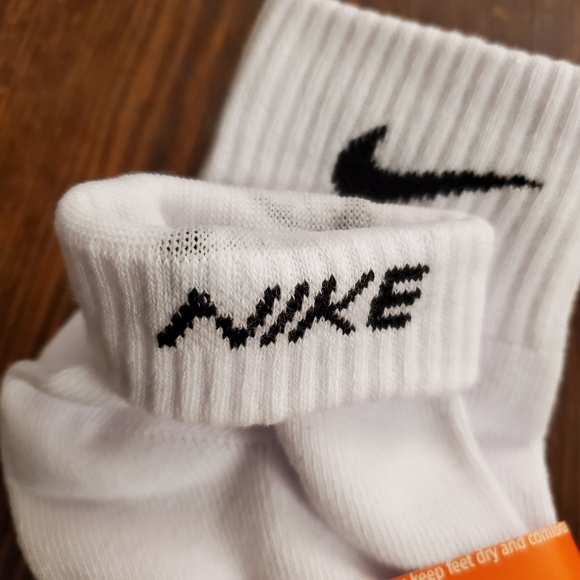 Nike Socks - Picture 2 of 3